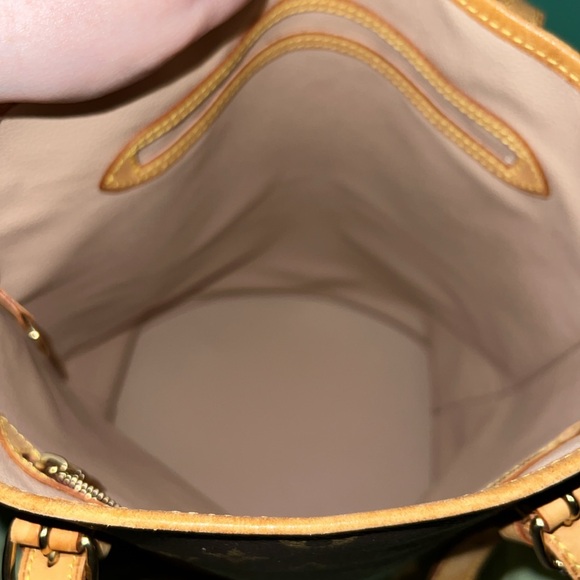 Louis Vuitton monogram Marais bucket bag - Picture 9 of 15